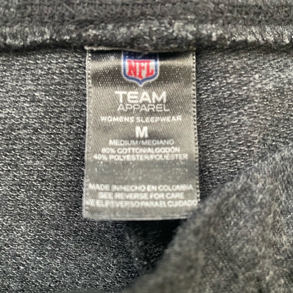 Raiders NFL Cropped Sweatpants - Picture 4 of 4